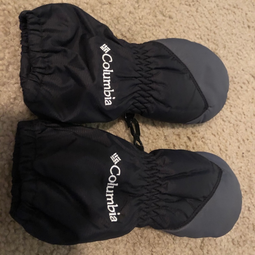 NEVER WORN Columbia toddler mittens